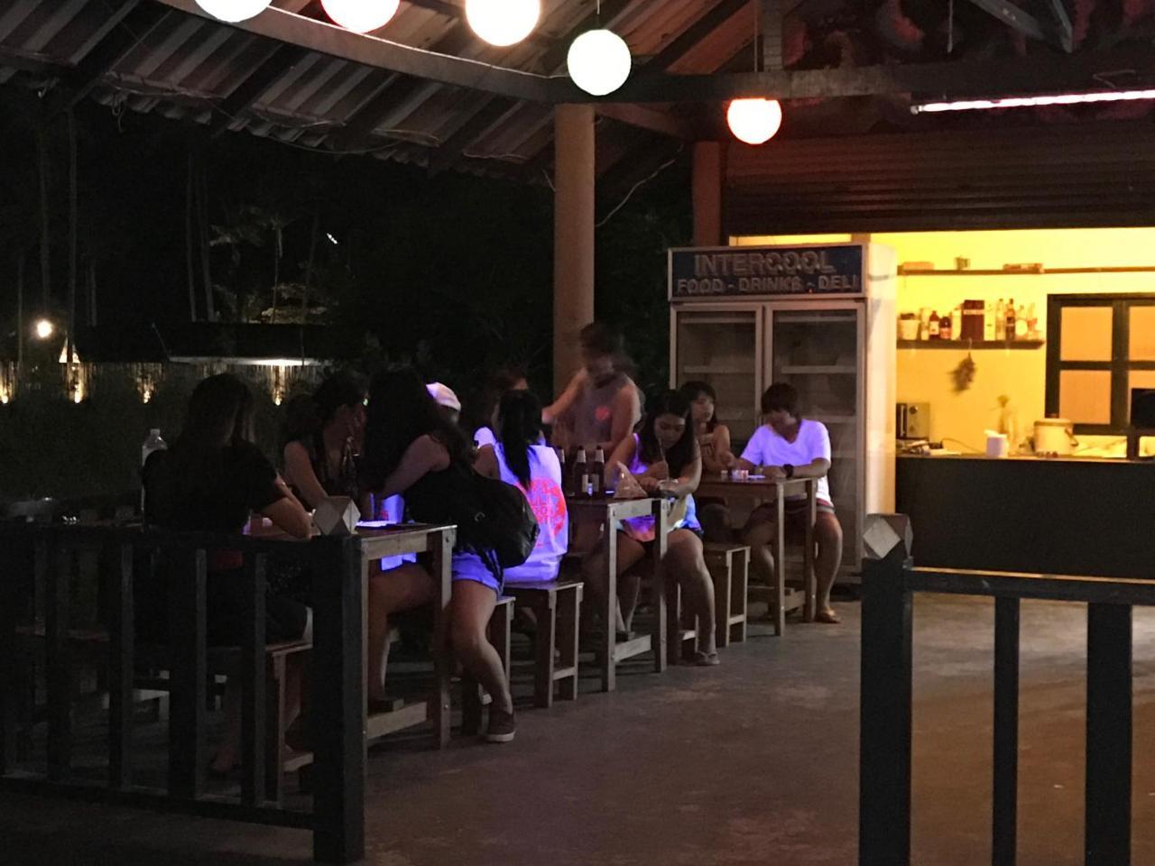 Sea Hug Hostel Koh Phangan Exteriör bild